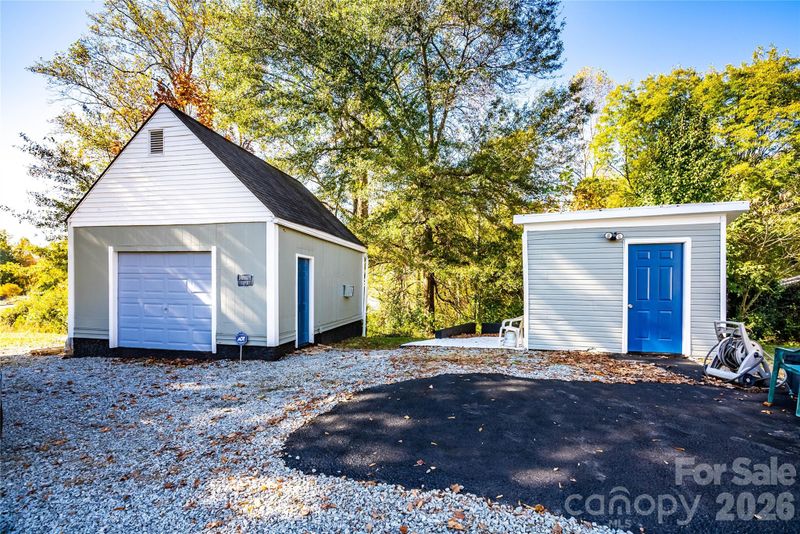 116 E Boston Ave, Bessemer City, NC 28016