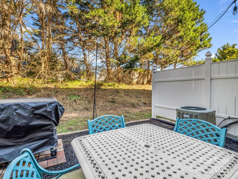 6103 Dane Dr, Dallas, NC 28034