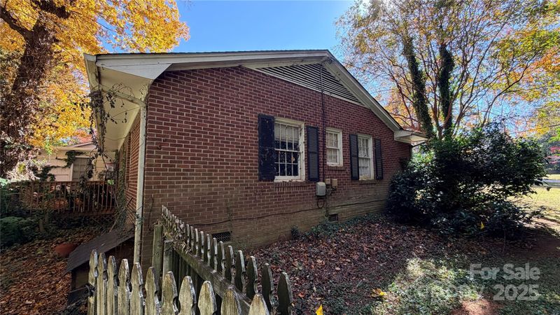 3116 Gardner Park Dr, Gastonia, NC 28054
