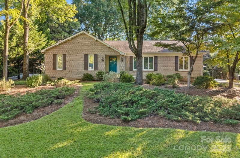 1622 Piccadilly Dr, Charlotte, NC 28211