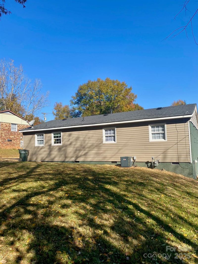 3019 Salem Dr, Gastonia, NC 28052
