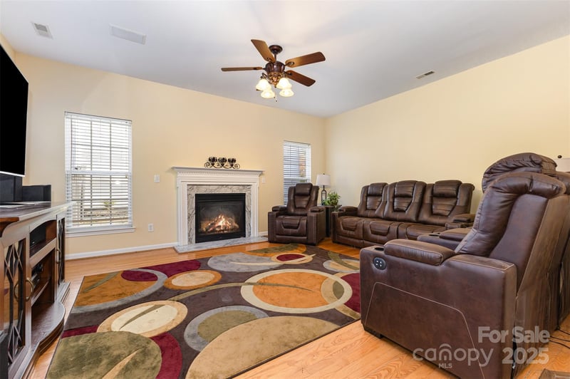 4149 Autumn Cove Dr, Lake Wylie, SC 29710