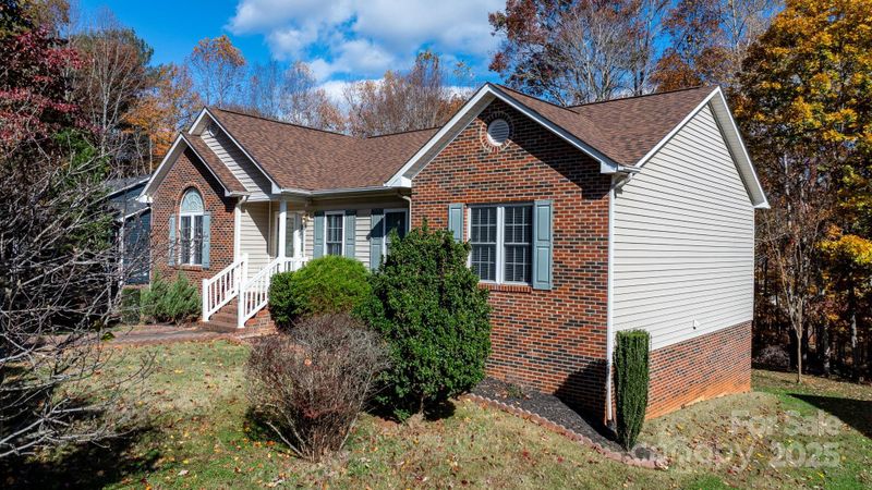 815 Catawba Valley Blvd SE, Hickory, NC 28602
