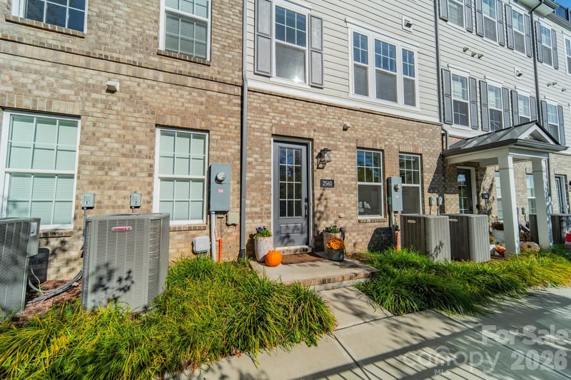2560 Deacon Ave, Charlotte, NC 28204