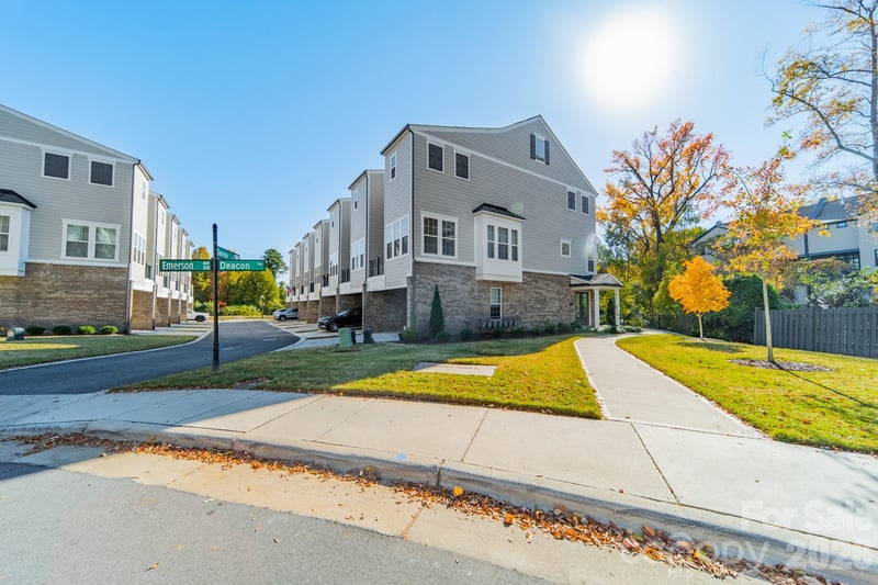 2560 Deacon Ave, Charlotte, NC 28204
