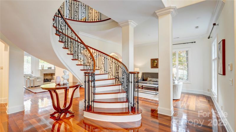 2310 La Maison Dr, Charlotte, NC 28226
