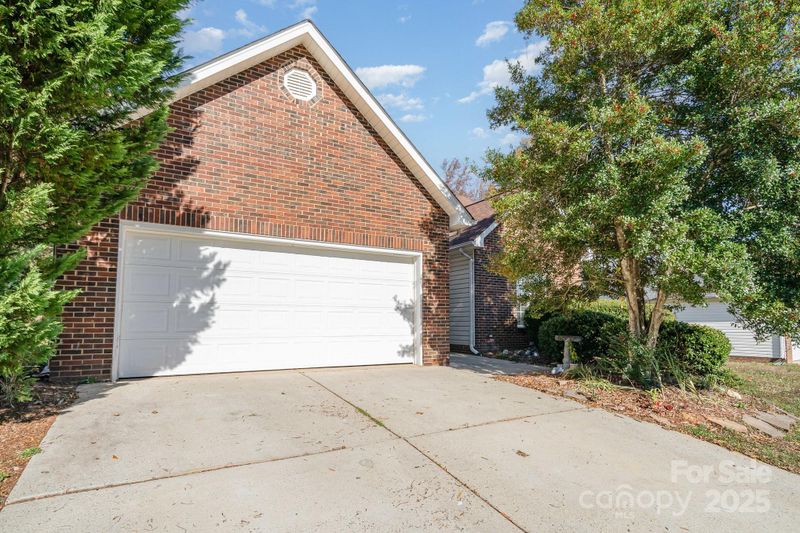 315 Tamarack Dr, Matthews, NC 28104
