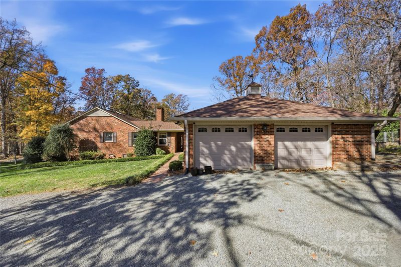 1704 Charles Raper Jonas Hw, Mount Holly, NC 28120