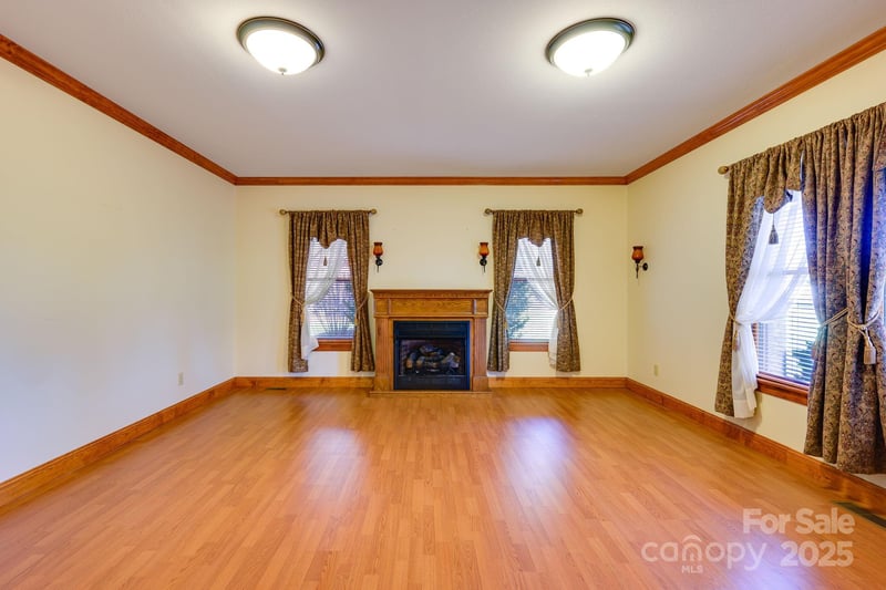 1071 Caleb Setzer Rd, Newton, NC 28658