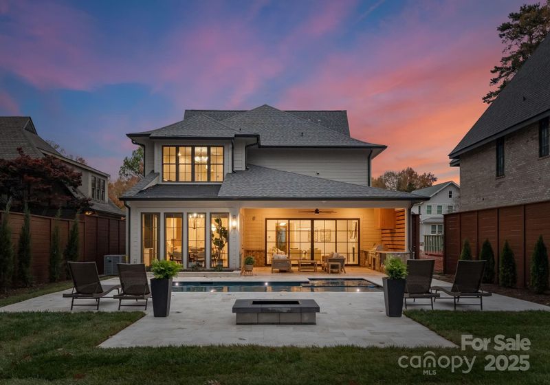 150 N Canterbury Rd, Charlotte, NC 28211