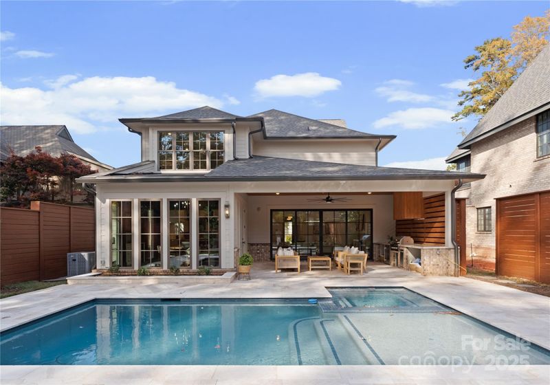 150 N Canterbury Rd, Charlotte, NC 28211
