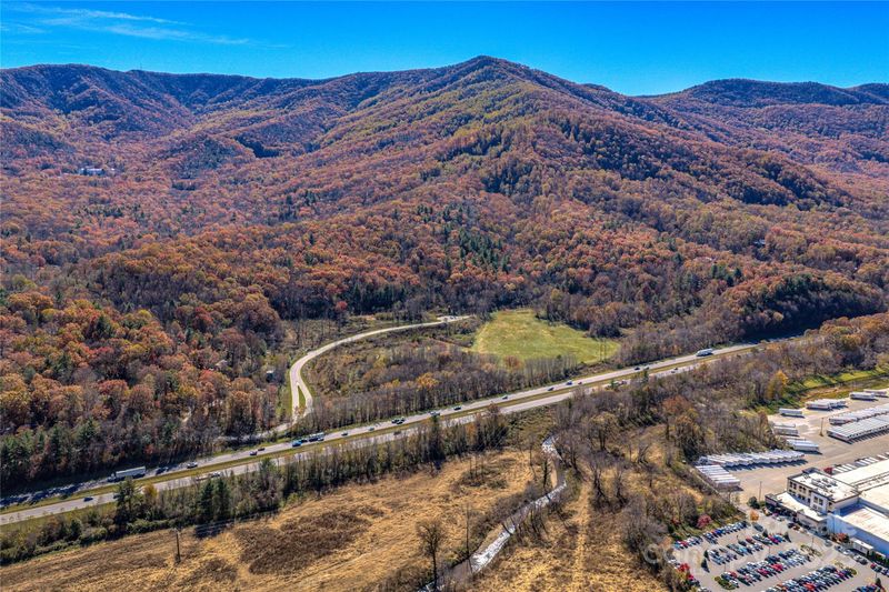 195 Access Rd, Black Mountain, NC 28711
