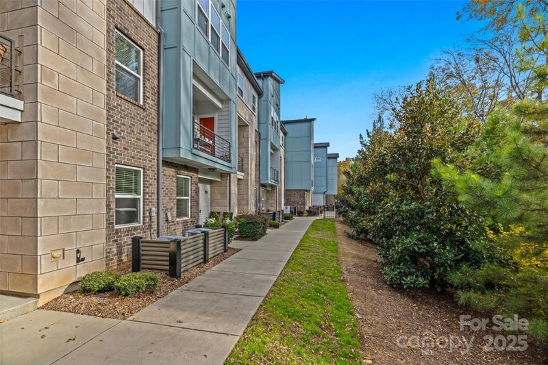 1110 E 36th St, Charlotte, NC 28205