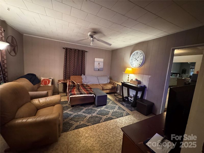 307 Caldwell St, Kannapolis, NC 28083