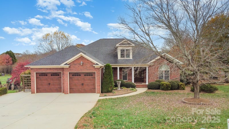 3646 Hogan Ct NE, Conover, NC 28613
