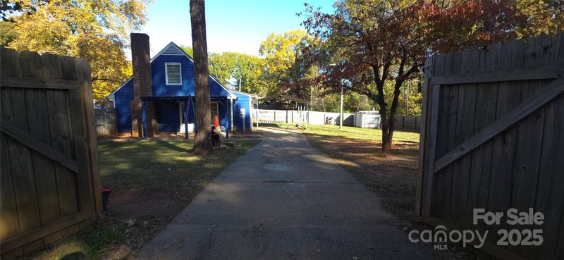3500 Spring Terrace Ln, Charlotte, NC 28269