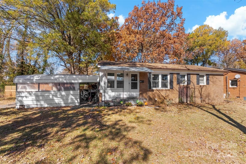 514 Hand Cir, Lowell, NC 28098