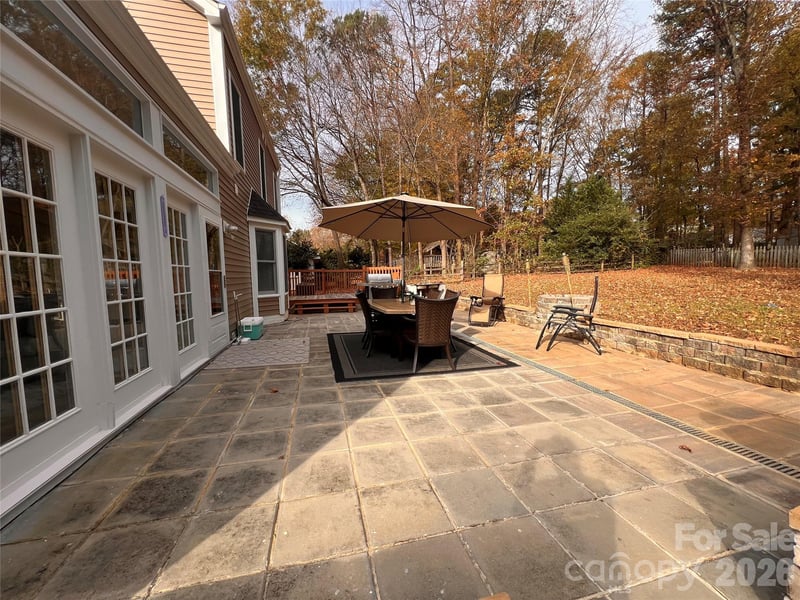2913 Summerland Dr, Charlotte, NC 28105