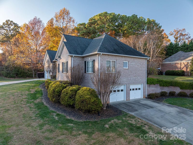 7522 Turnberry Ln, Stanley, NC 28164
