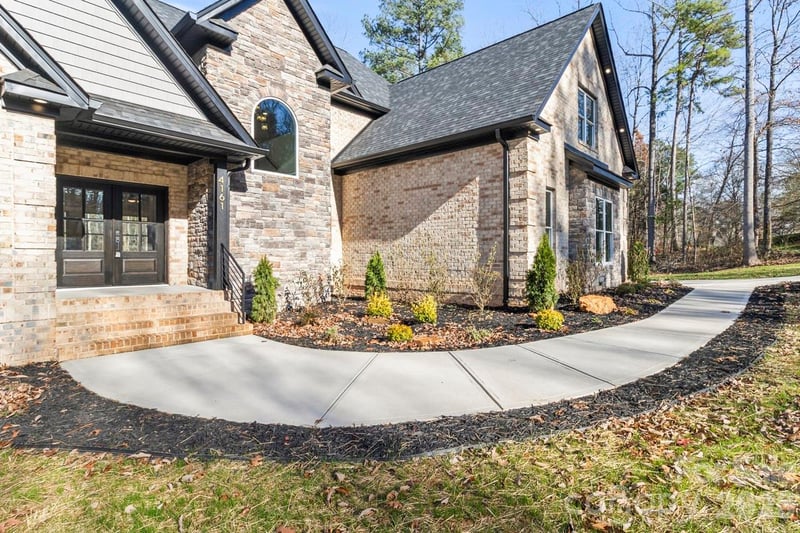 4161 Mineral Ln, Lincolnton, NC 28092