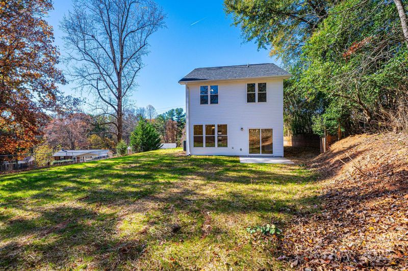 1449 4th St SW, Hickory, NC 28602
