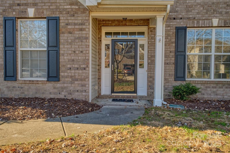 502 Gillcreek Ct, Lake Wylie, SC 29710