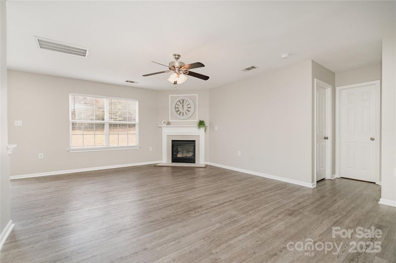 2919 Heather Ridge Rd, Dallas, NC 28034