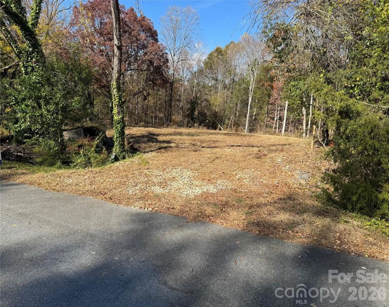 8730 Hills Dell Dr, Concord, NC 28027