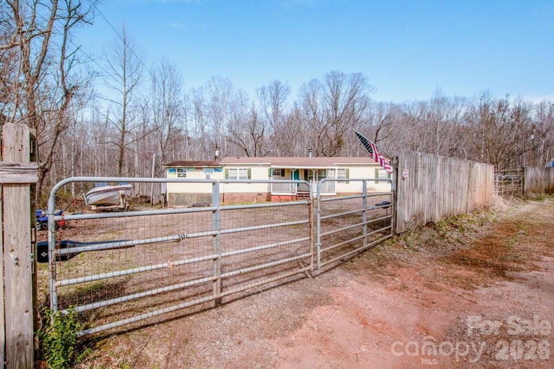 133 Penny Dr, Statesville, NC 28625