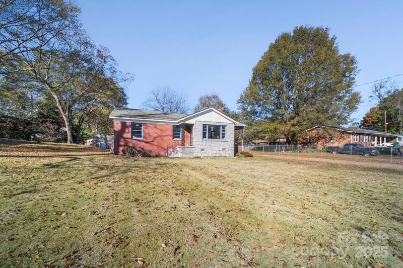 1204 Elmore St, Gaffney, SC 29340