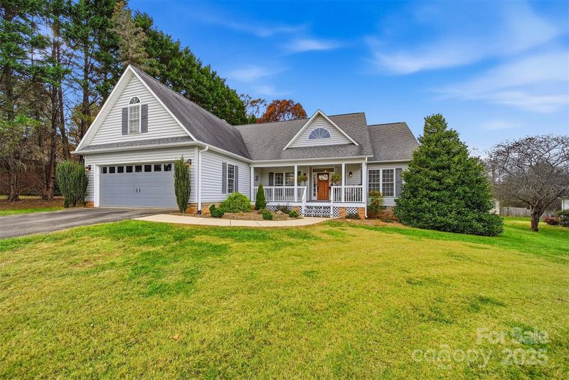 5207 Birchleaf Ln, Claremont, NC 28610