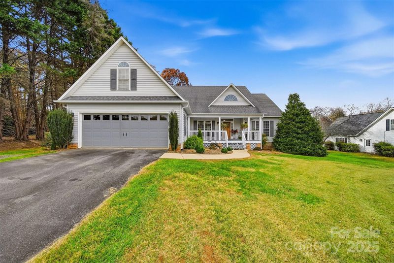 5207 Birchleaf Ln, Claremont, NC 28610