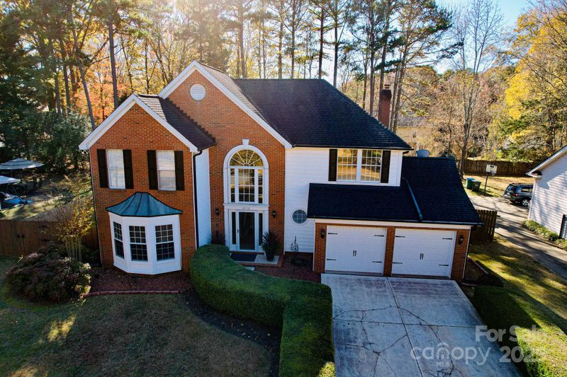 12112 Woodbend Dr, Matthews, NC 28105