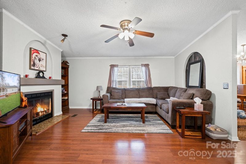 3915 Four C Pl, Maiden, NC 28650