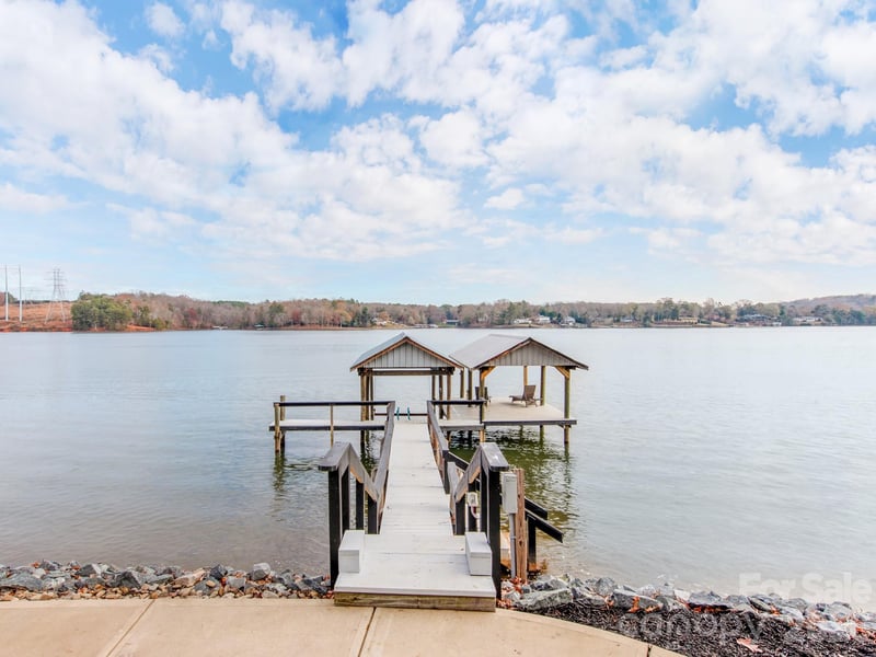 6788 Bucleigh Rd, Lake Wylie, SC 29710