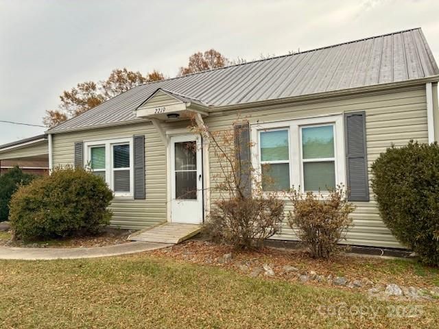 2219 6th Ave NW, Hickory, NC 28601