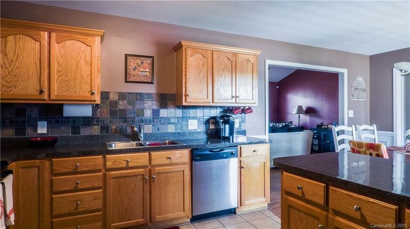 2985 NW Deep Cove Dr, Concord, NC 28027