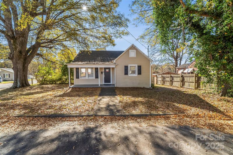 601 W 2nd St, Cherryville, NC 28021