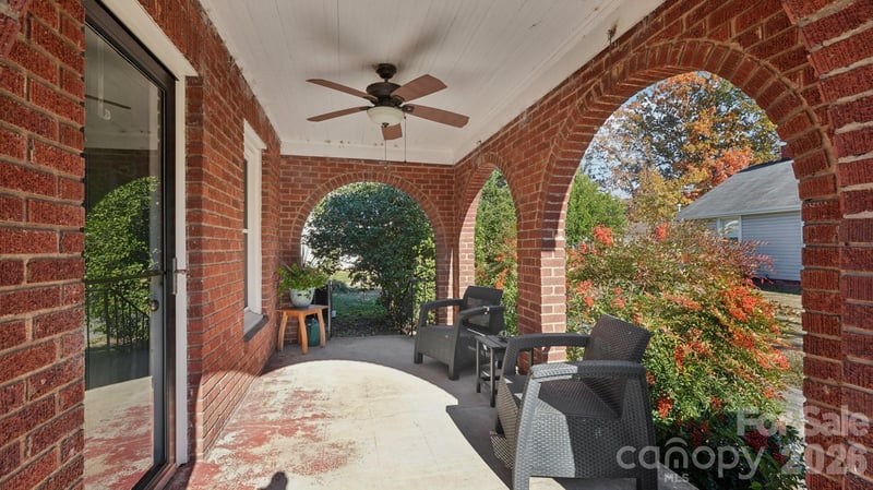 552 Hyde Park Dr NE, Concord, NC 28025