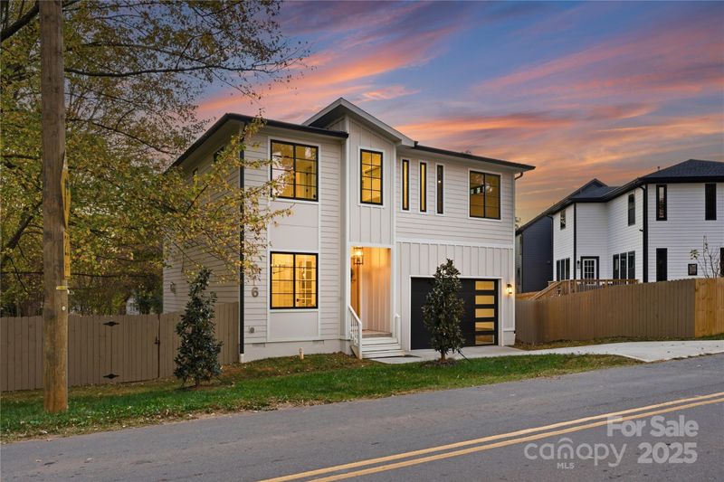 816 Tennyson Dr, Charlotte, NC 28208