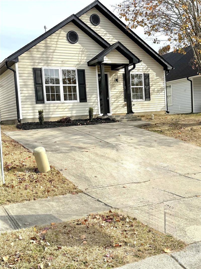 1135 Hannah Rae Ct, Charlotte, NC 28214