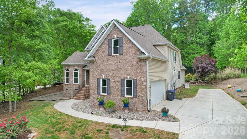 169 Winding Creek Dr, Troutman, NC 28166
