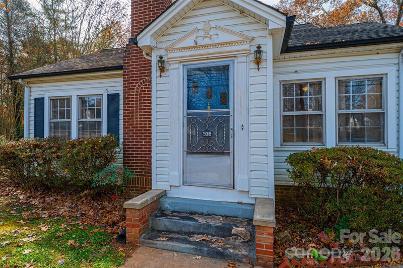 538 Salisbury Rd, Statesville, NC 28677