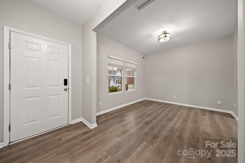 4224 Stockbrook Dr, Charlotte, NC 28215