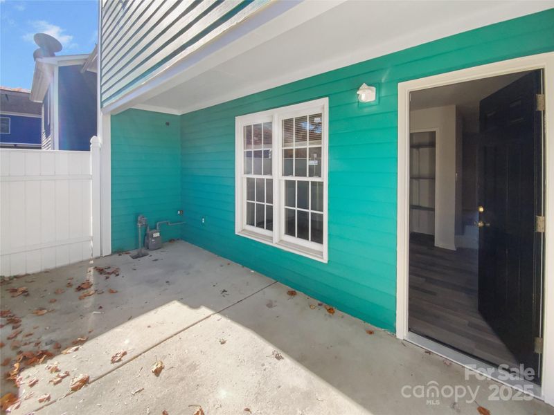 2118 Augusta St, Charlotte, NC 28216