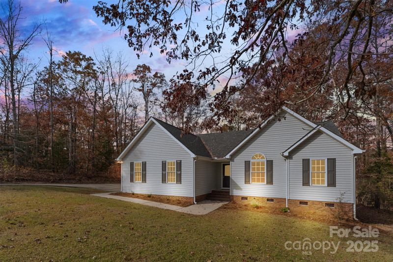 490 Rutledge Dr, Catawba, SC 29704