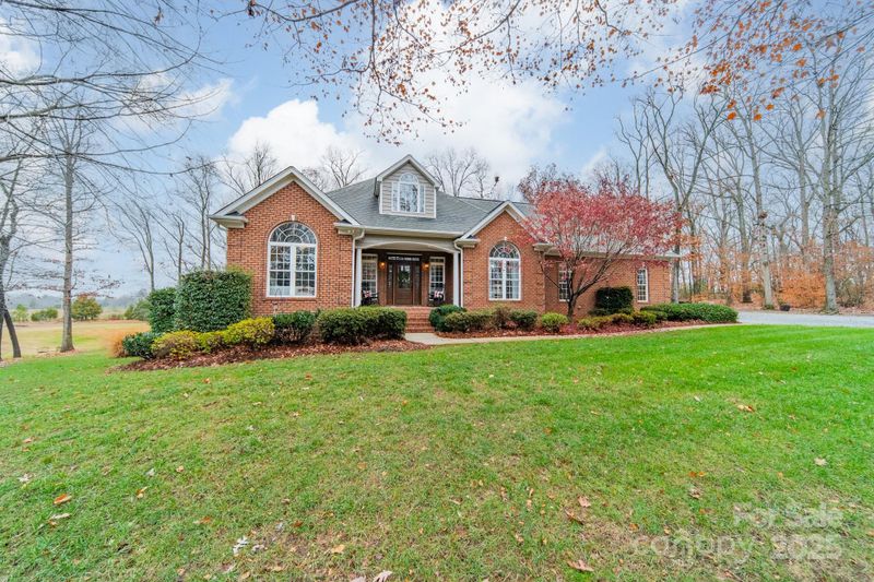 5201 Barrier Store Rd, Mount Pleasant, NC 28124