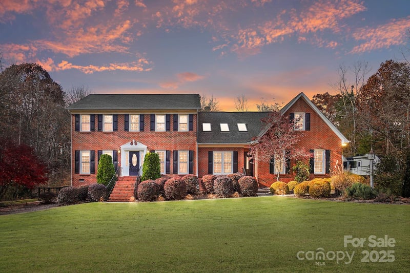 10915 Tara Oaks Dr, Charlotte, NC 28227
