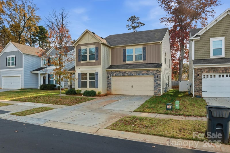8220 Hudson Forest Dr, Charlotte, NC 28269