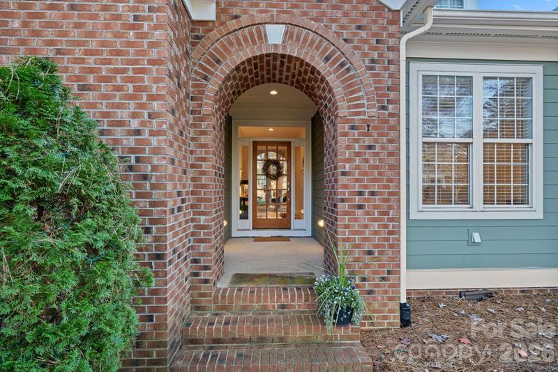21307 Island Forest Dr, Cornelius, NC 28031